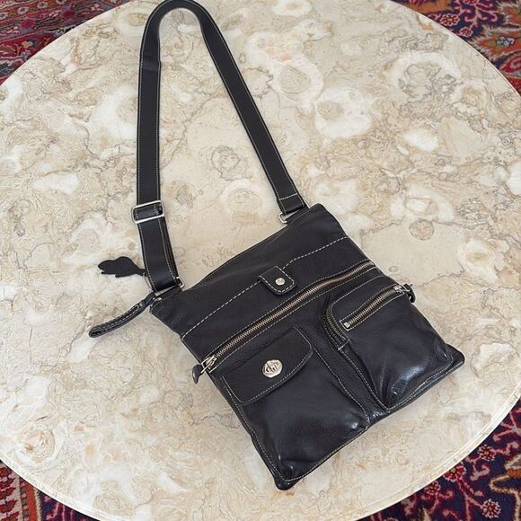 Roots Leather Venetian Tribe Large Cross Body Bag Black - Picture 6 of 16